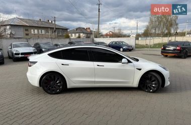 Седан Tesla Model 3 2022 в Луцке