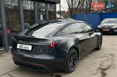 Седан Tesla Model 3 2024 в Полтаве