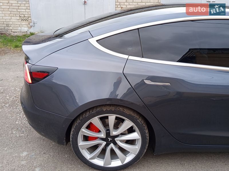 Седан Tesla Model 3 2019 в Белой Церкви