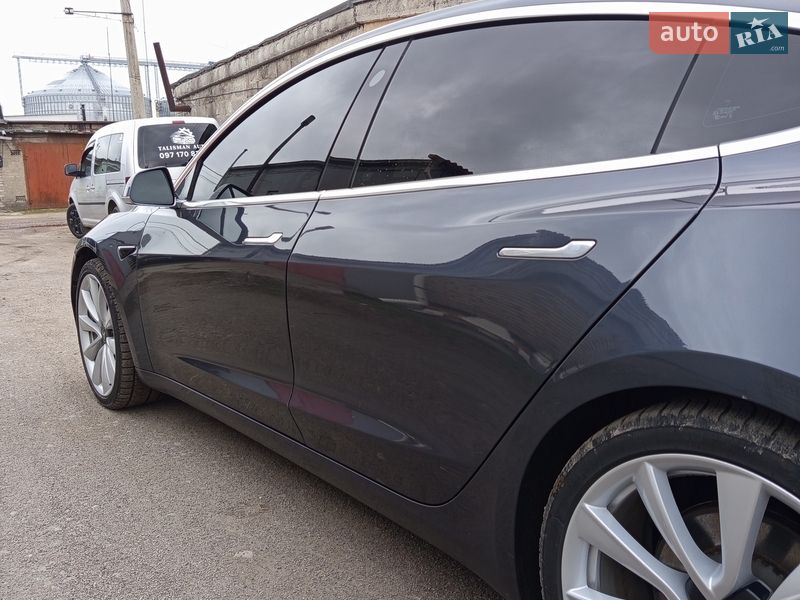 Седан Tesla Model 3 2019 в Белой Церкви