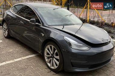 Седан Tesla Model 3 2019 в Києві