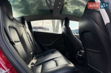 Седан Tesla Model 3 2018 в Львове
