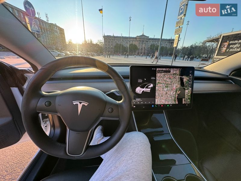 Седан Tesla Model 3 2019 в Миколаєві