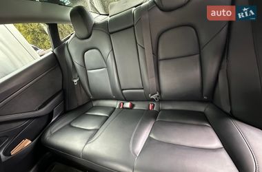 Седан Tesla Model 3 2019 в Луцьку