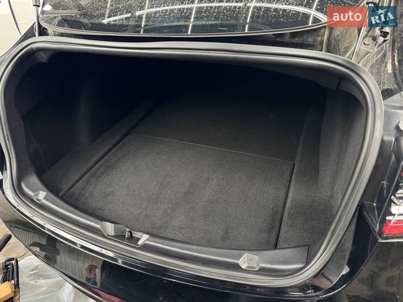 Седан Tesla Model 3 2019 в Луцьку