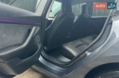 Седан Tesla Model 3 2023 в Виннице