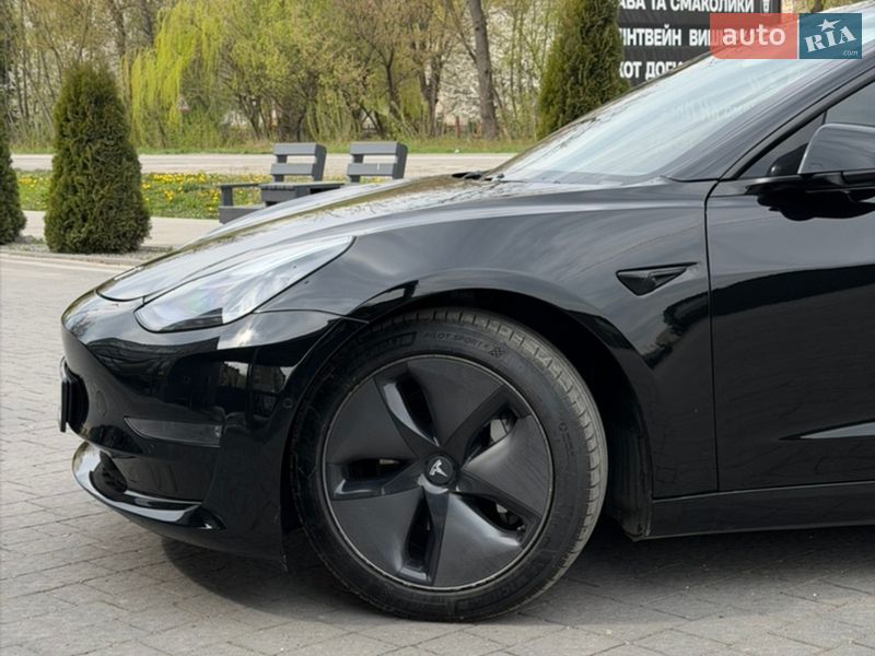 Седан Tesla Model 3 2020 в Ивано-Франковске
