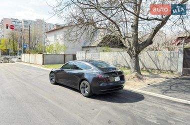 Седан Tesla Model 3 2018 в Обухові