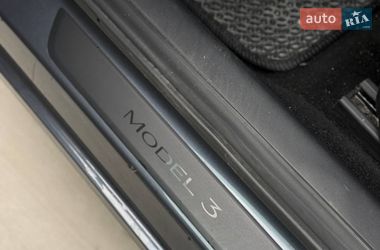 Седан Tesla Model 3 2021 в Львове