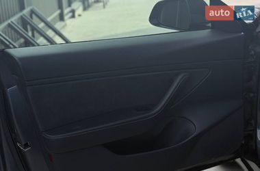 Седан Tesla Model 3 2021 в Львове