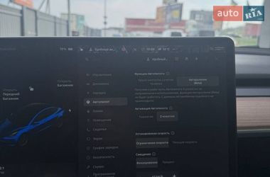 Седан Tesla Model 3 2021 в Львове