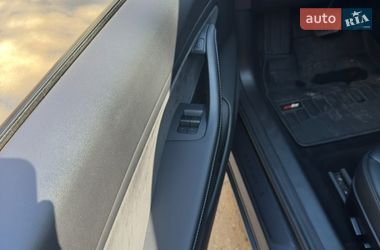 Седан Tesla Model 3 2021 в Одессе