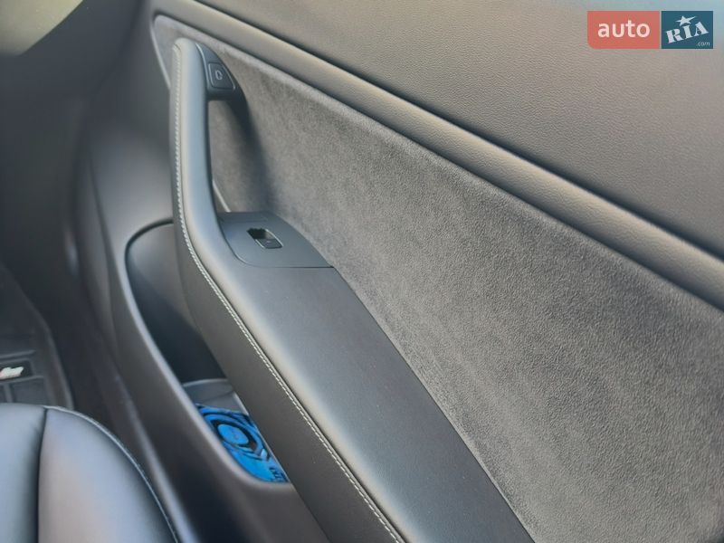 Седан Tesla Model 3 2021 в Одессе