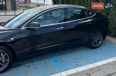 Седан Tesla Model 3 2019 в Луцьку