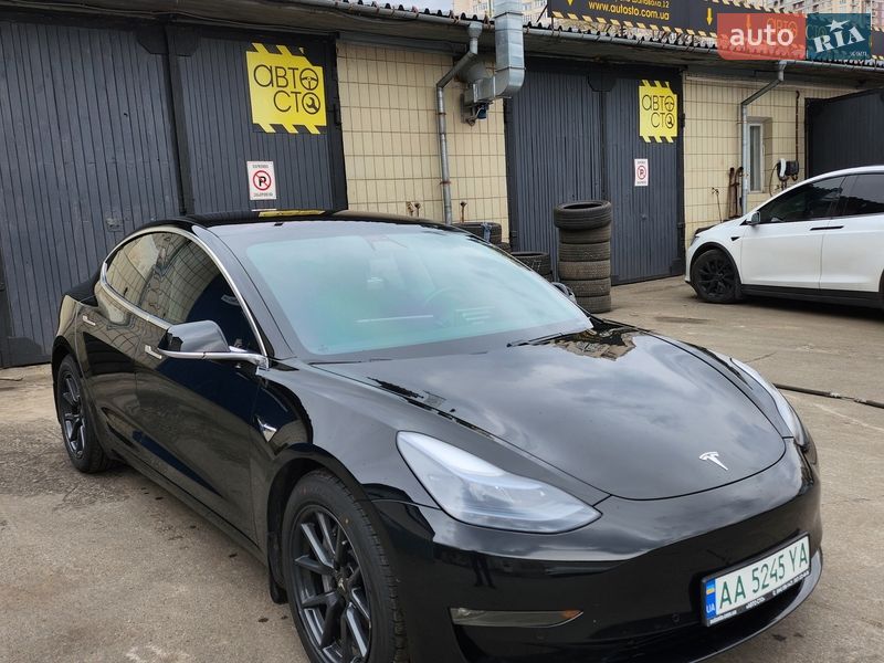 Tesla Model 3 2018