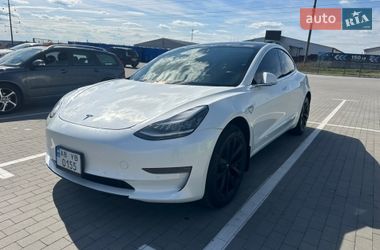 Седан Tesla Model 3 2019 в Виннице