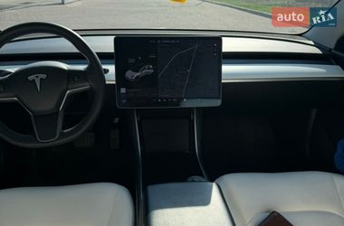 Седан Tesla Model 3 2020 в Днепре