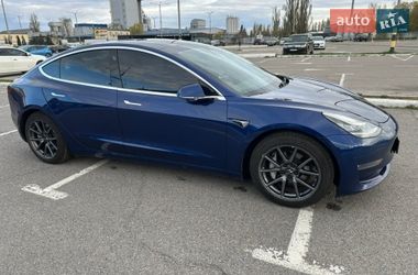 Седан Tesla Model 3 2020 в Киеве
