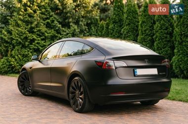 Седан Tesla Model 3 2022 в Киеве