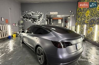 Седан Tesla Model 3 2023 в Николаеве