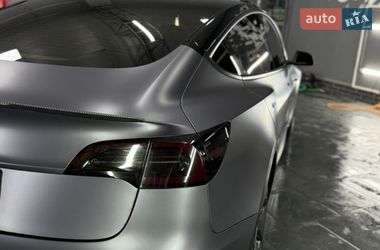 Седан Tesla Model 3 2023 в Николаеве