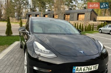 Седан Tesla Model 3 2019 в Києві