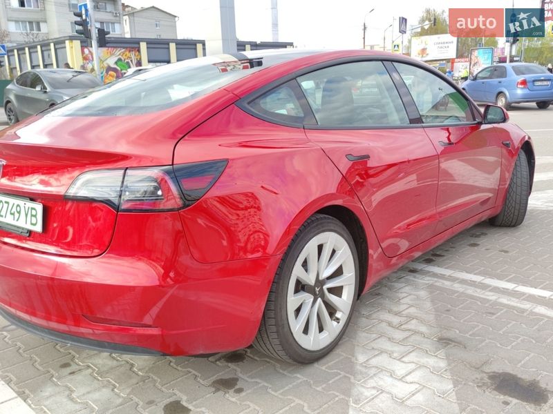 Седан Tesla Model 3 2022 в Киеве