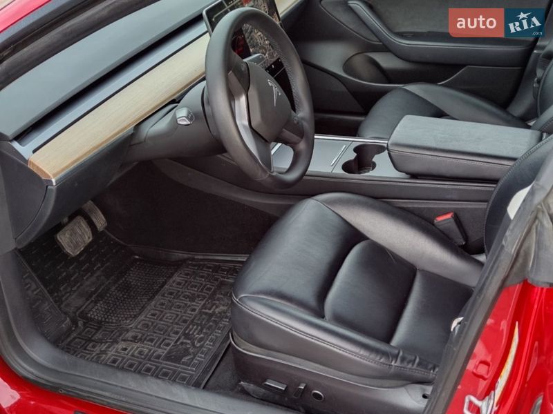 Седан Tesla Model 3 2022 в Киеве