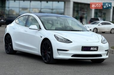 Седан Tesla Model 3 2019 в Кривому Розі