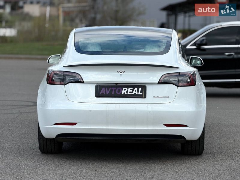 Седан Tesla Model 3 2019 в Кривому Розі