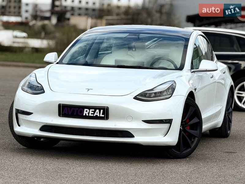 Tesla Model 3 2019