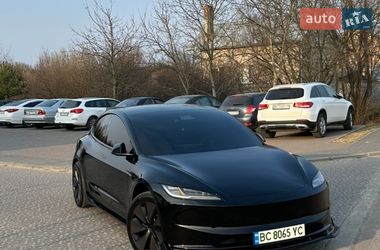 Седан Tesla Model 3 2024 в Львове