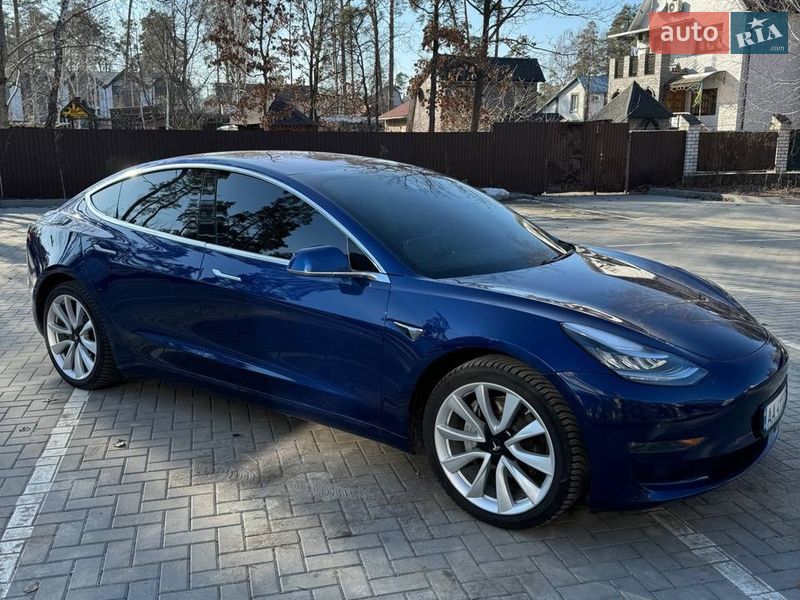 Седан Tesla Model 3 2019 в Києві