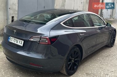 Седан Tesla Model 3 2020 в Тернополе