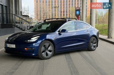 Седан Tesla Model 3 2019 в Киеве