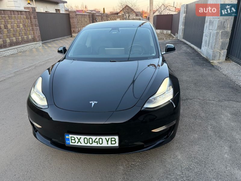 Седан Tesla Model 3 2019 в Старокостянтинові