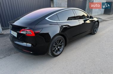 Седан Tesla Model 3 2019 в Старокостянтинові