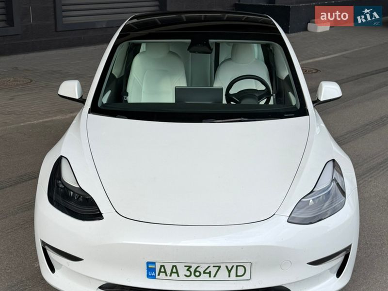 Tesla Model 3 2022