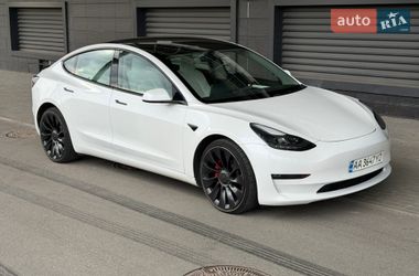 Седан Tesla Model 3 2022 в Києві