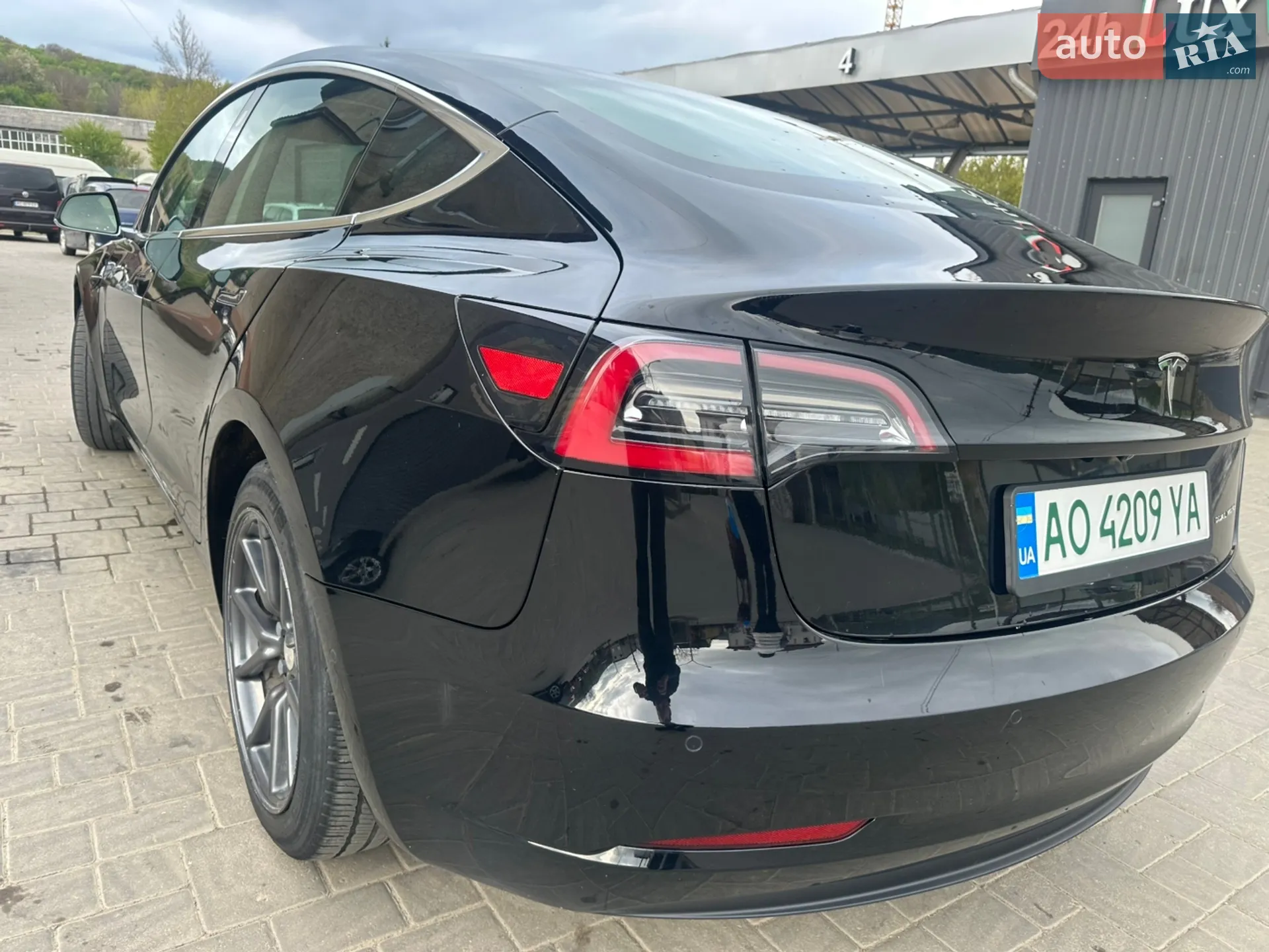 2019 Tesla Model 3 - мініатюра 8