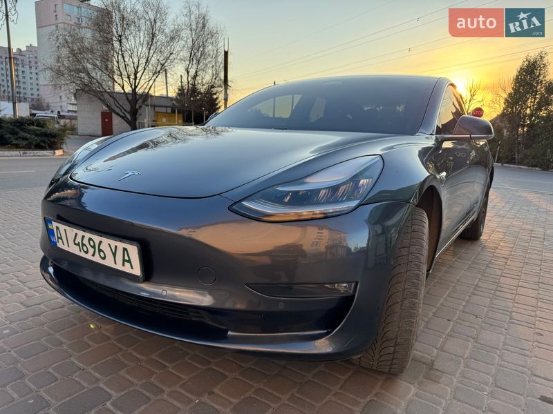 Седан Tesla Model 3 2018 в Києві