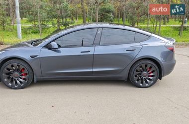 Седан Tesla Model 3 2022 в Киеве