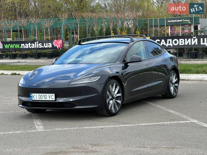 Седан Tesla Model 3 2024 в Киеве