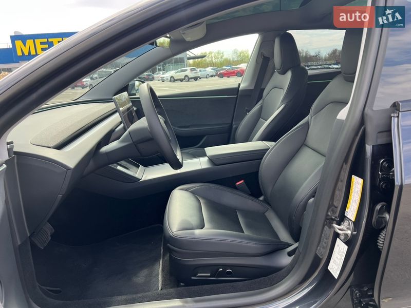 Седан Tesla Model 3 2024 в Киеве