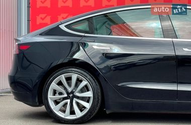 Седан Tesla Model 3 2019 в Киеве