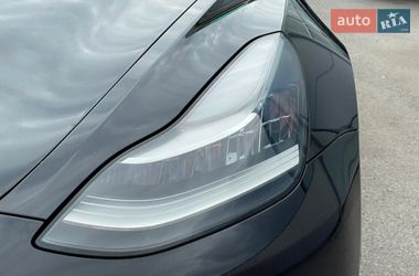 Седан Tesla Model 3 2019 в Киеве