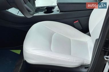 Седан Tesla Model 3 2019 в Киеве
