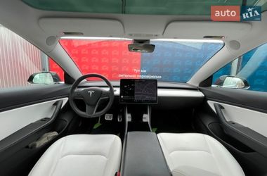 Седан Tesla Model 3 2019 в Киеве