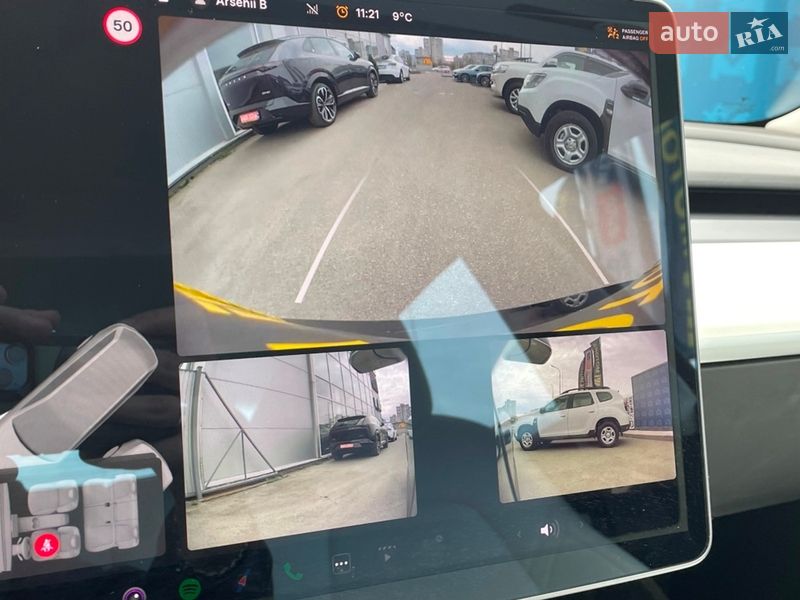 Седан Tesla Model 3 2019 в Киеве
