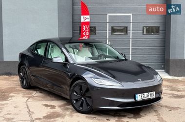 Седан Tesla Model 3 2024 в Киеве